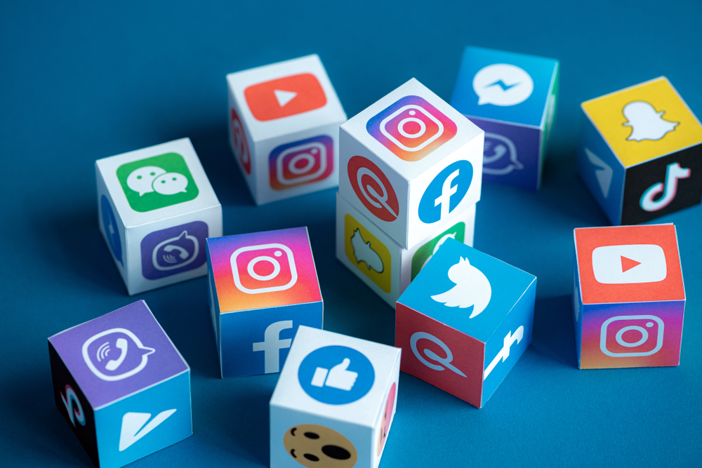 social media logos on cubes